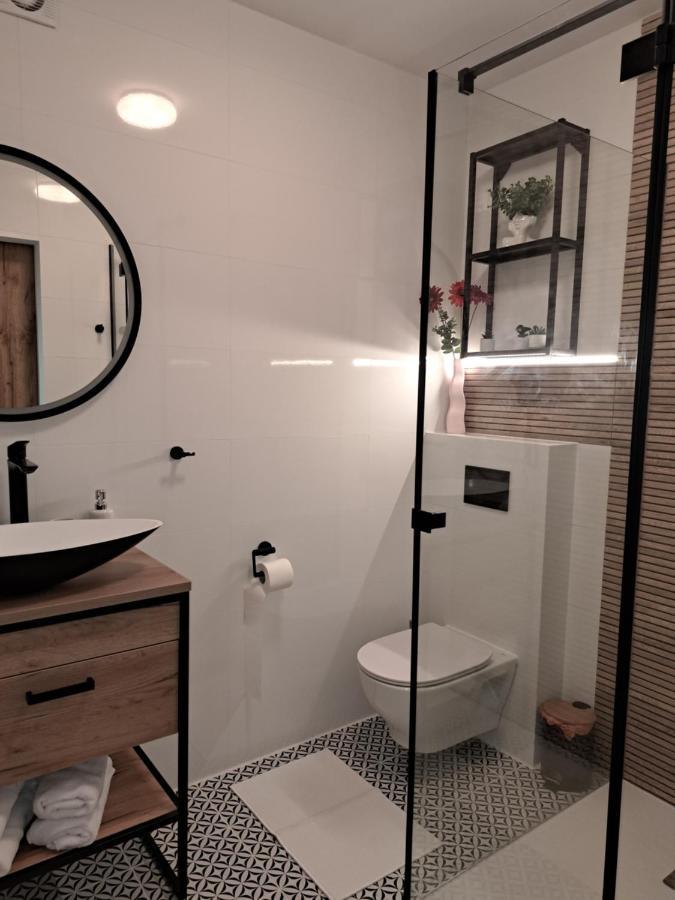 Deluxe-gontalowy Apartment